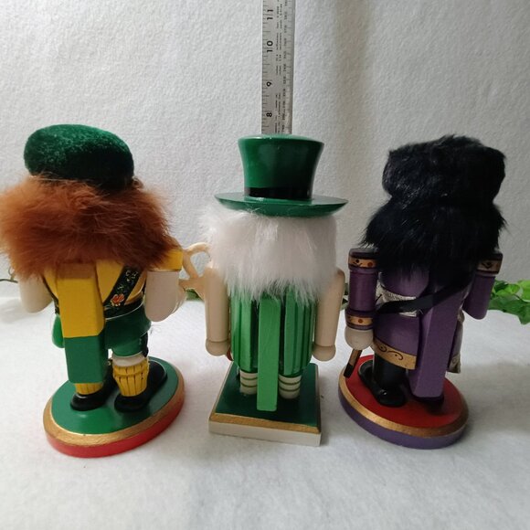 EUC: Holiday Nutcracker Set of 6 From Various Countries Great for Collectors - Picture 8 of 8